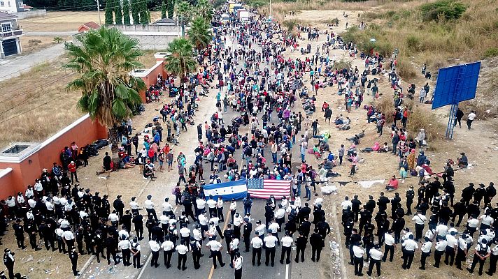 Telediario 1 - La caravana de migrantes confía en la llegada de Joe Biden