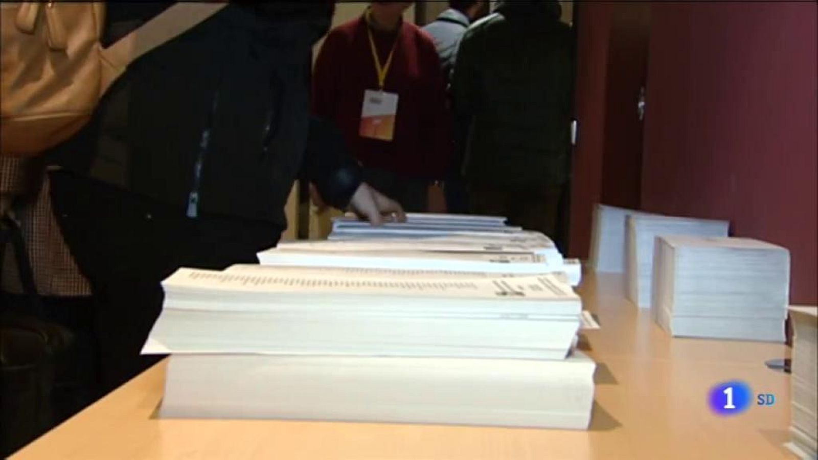 L'Alt Tribunal raona en el seu acte que la suspensió del dret fonamental de vot no està prevista en l'estat d'alarma