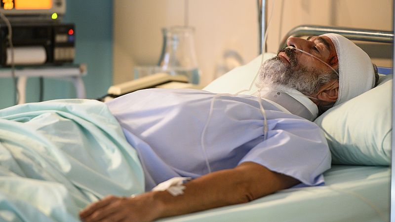 Cuéntame cómo pasó - Antonio despierta al escuchar la voz de Merche