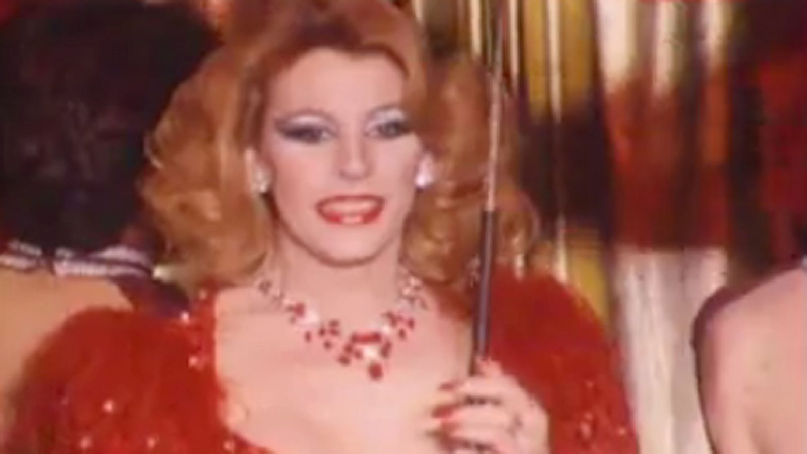 En este país - Alma de mujer: transformismo, travestismo y transexualidad - Programas y Concursos en el Archivo de RTVE | Ver