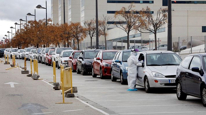Telediario 1 - España notifica récord de casos y muertes tras fin de semana