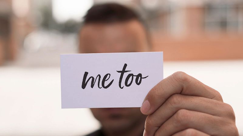 Miles de hombres denuncian violanciones gracias a #MeTooGay en Francia mientras el país sigue con el escándalo de los incestos