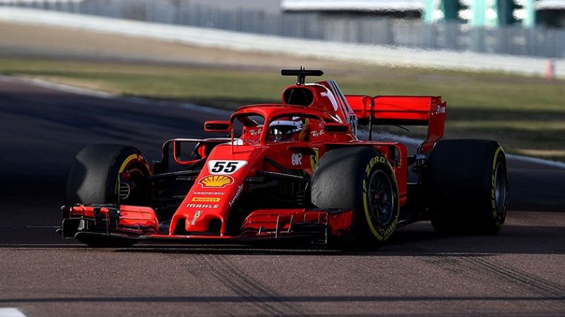 Carlos Sainz realiza su primera prueba al volante de un Ferrari