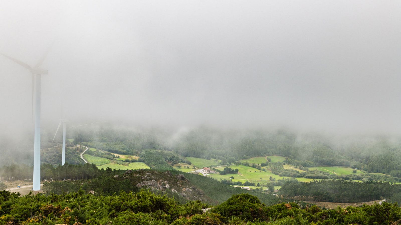 Intervalos de vientos fuertes en el bajo Ebro y noroeste de Galicia - Ver ahora