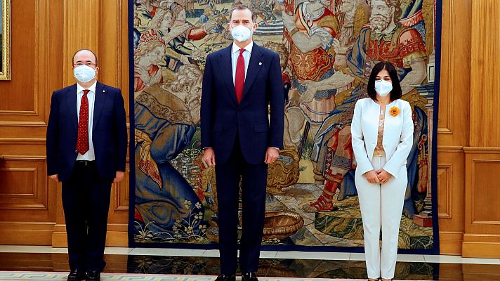Telediario 1 - Darias e Iceta prometen sus cargos ante Felipe VI en la Zarzuela