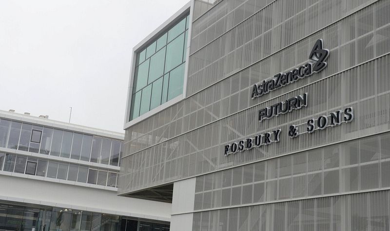 ¿Por qué se retrasa la vacunación contra la COVID-19?