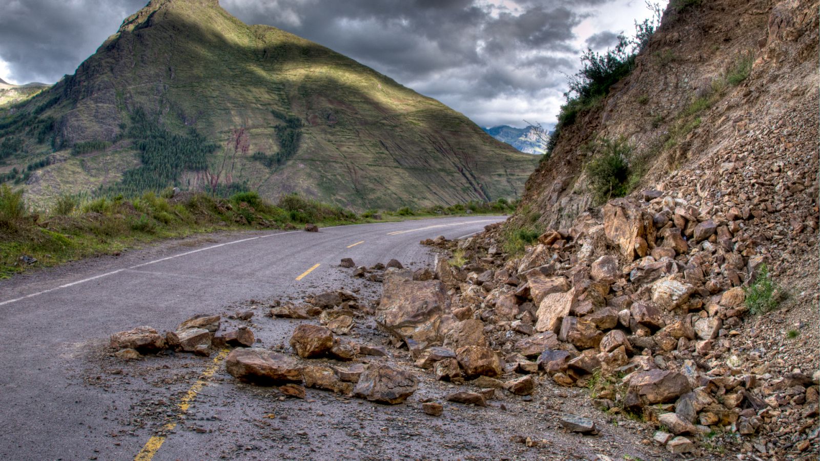 España Directo - Turón vive con miedo por los argayos
