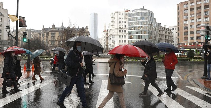 Veintidós contagios en un brote de coronavirus en un edificio de Bilbao