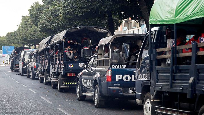 Telediario 1 - Los militares toman el control político en Birmania