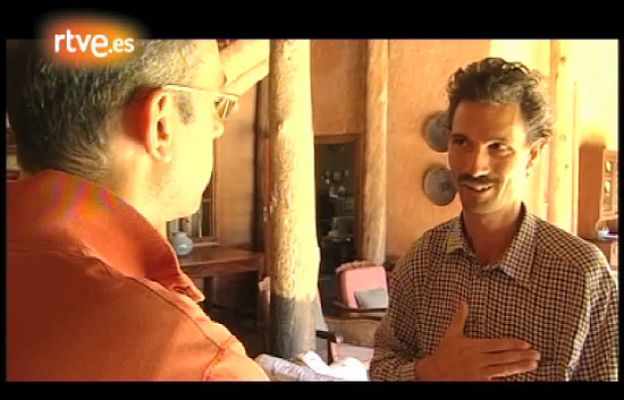 En portada - Viaje a la finca de Mugabe. Avance