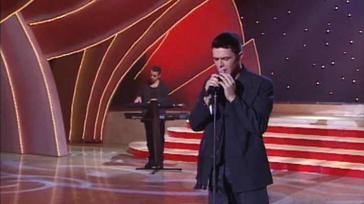 Novéntame otra vez - Así comienza el cuarto programa:"Temazos de los 90 (Vol. 1)"