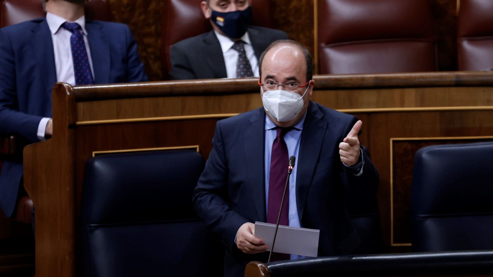 Arrimadas tacha de "mesa de chantaje" a la mesa sobre Cataluña e Iceta le responde que los problemas se resuelven con "diálogo"