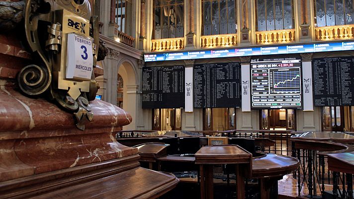 Telediario 1 - La banca ha cerrado 2020 con un recorte de beneficios