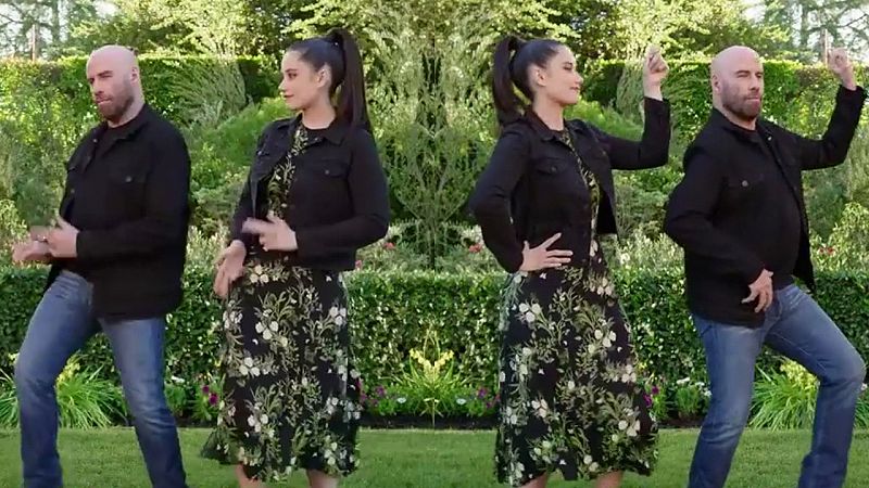 John Travolta y su hija practicando para actuar en la Super Bowl