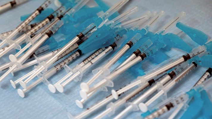 Telediario 1 - Las vacunas españolas contra la COVID-19, una carrera de obstáculos