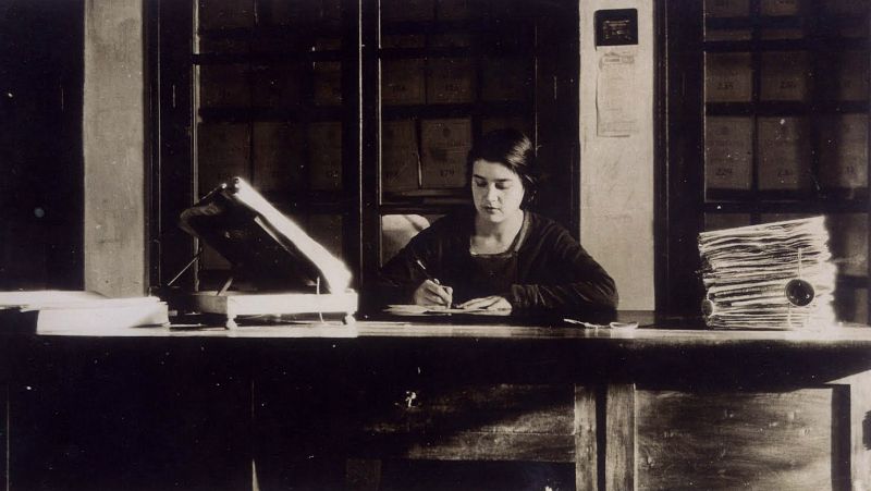 María Moliner, señora de las palabras