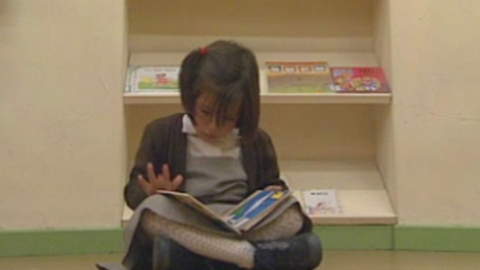 Entre líneas - 2/1/1990 - Programas y Concursos en el Archivo de RTVE | Ver