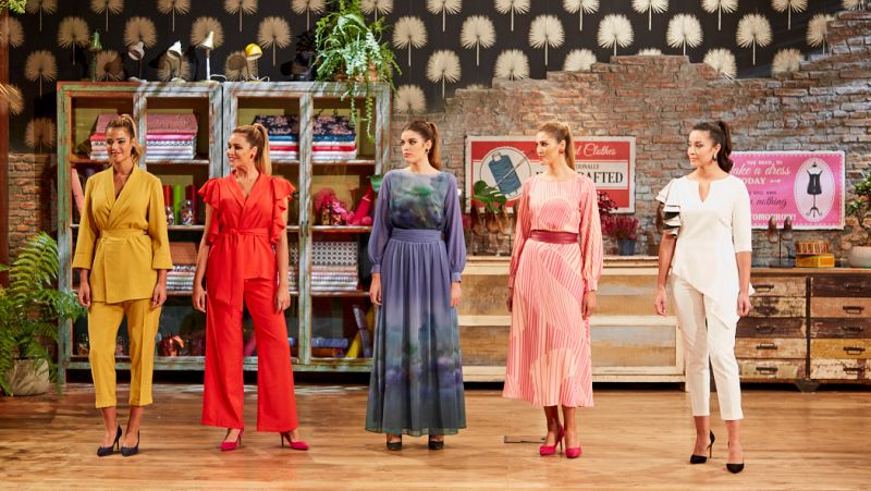 El taller acoge un gran desfile de ropa a medida | Ver