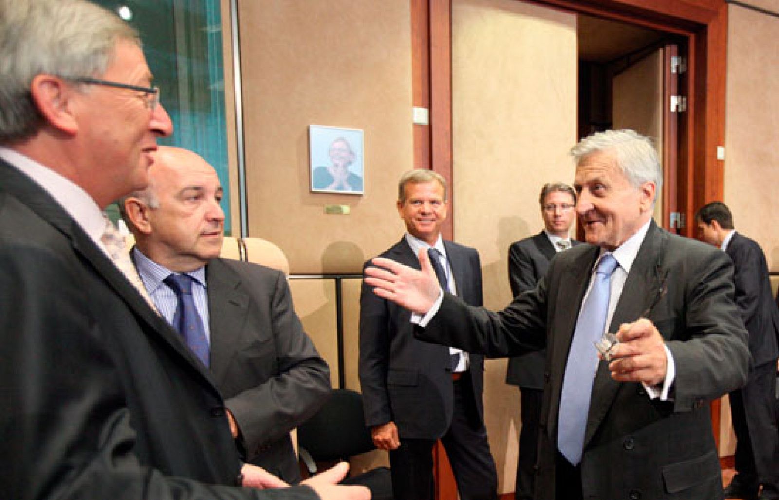 La economía de la zona euro volverá a crecer a finales del 2009 | Ver