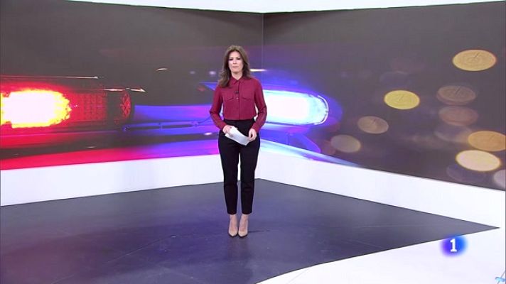 Telediario 1 - Desmantelado un botellón con cien jóvenes en alicante