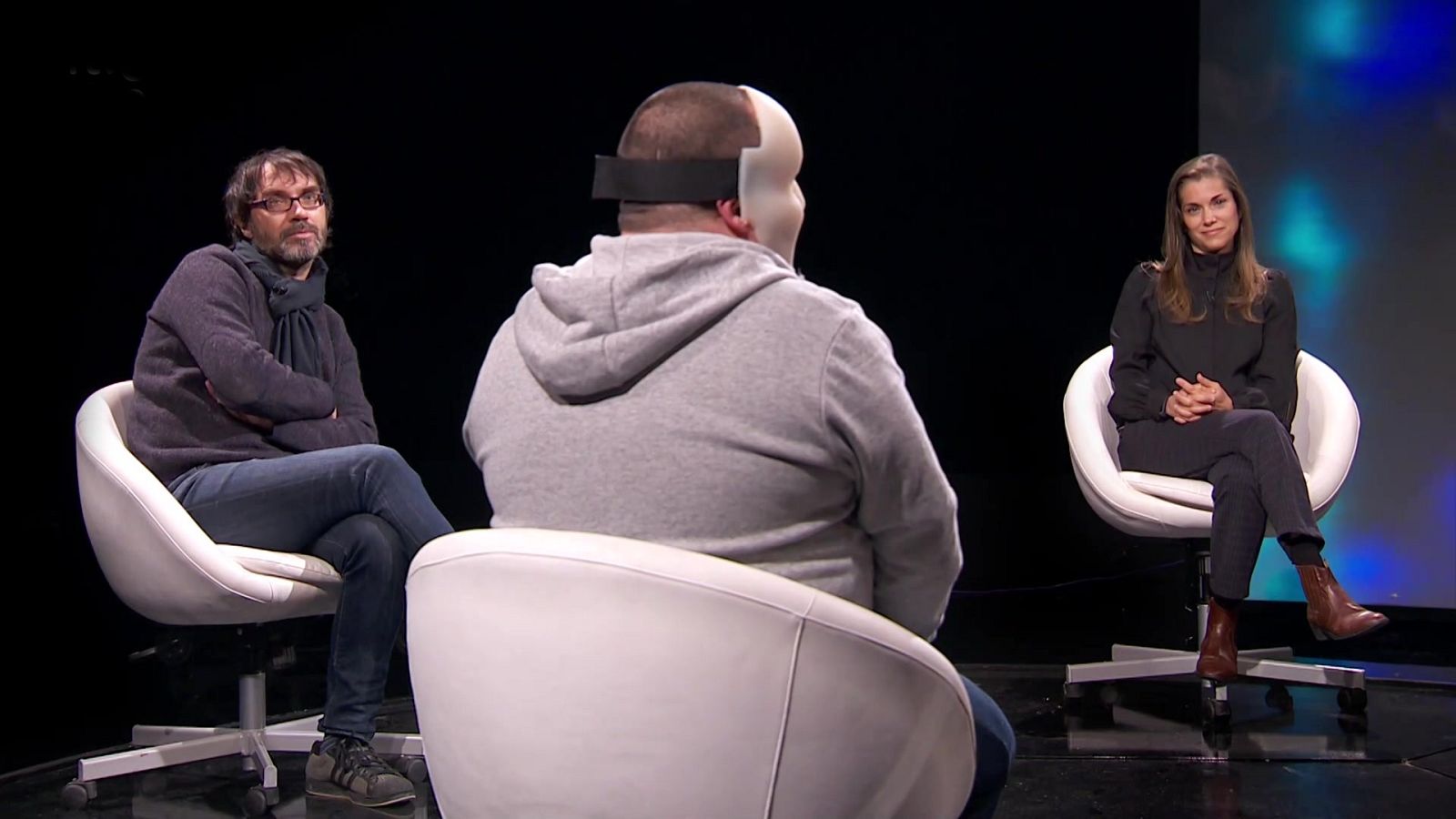 Versión española - Coloquio: Apuntes para una película de atracos - ver ahora