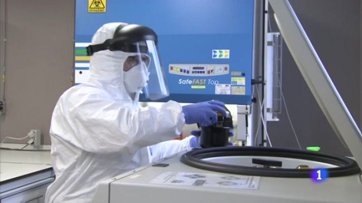 TeleCantabria - Cuatro grupos de investigación trabajan con Covid y Brucella en este laboratorio