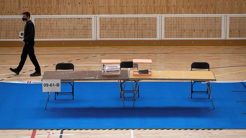 Polideportivos, mercados u hoteles, habilitados como colegios electorales para el 14F | Ver