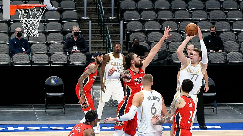 Los 46 puntos de Doncic anulan el festival Williamson para cosechar el cuarto triunfo seguido de Dallas