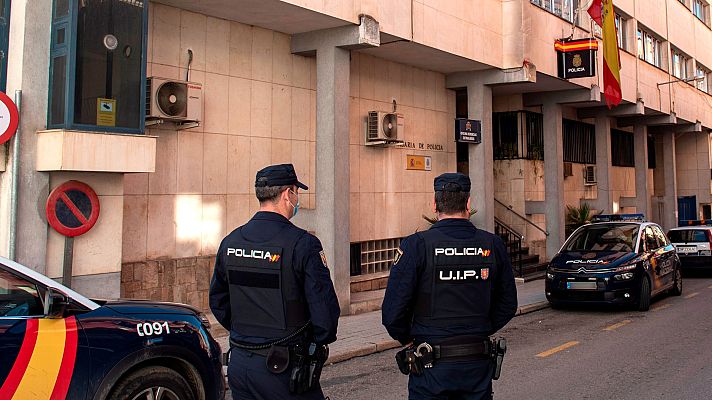 Telediario 1 - Linares intenta recuperar la calma tras los disturbios del fin de semana