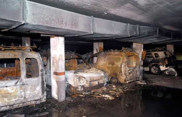  - Queman cinco vehículos en Renteria