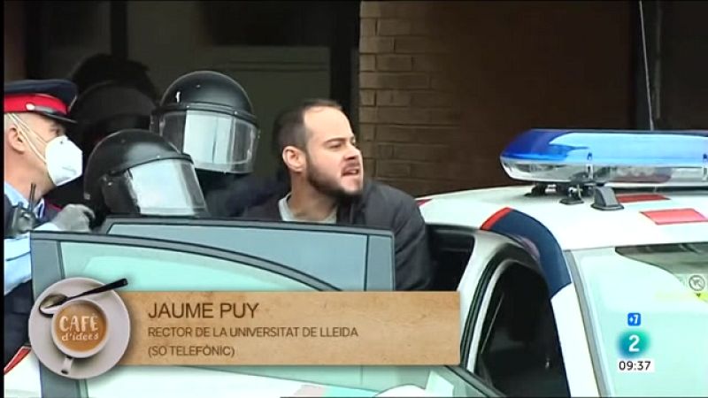 Cafè d'idees - "Em costa d'entendre que els que defensen llibertat encadenin portes"