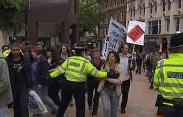  - Violenta marcha en Birmingham