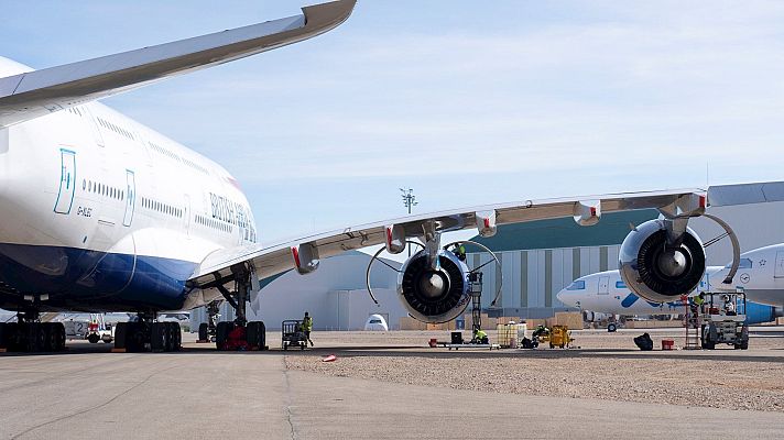 Informativo 24h - Sanidad impone una cuarentena obligatoria para los pasajeros procedentes de Brasil y Sudáfrica