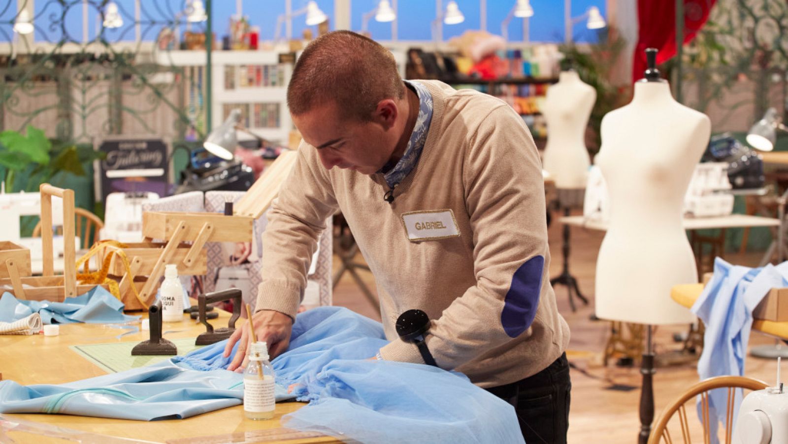 Lluís vuelve a enfrentar a Gabriel a la pesadilla del látex | Ver