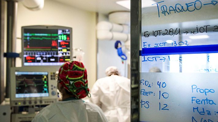 La tarde en 24h - Fernando Simón alerta del riesgo de relajar las restricciones antes de tiempo: en caso de rebrote, el sistema asistencial "no aguantaría"