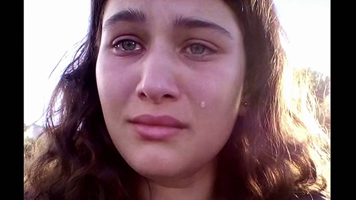 La caza - Samiah envía un vídeo a Julia y a Bela