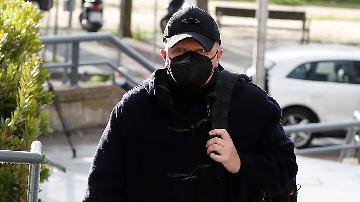 Telediario 1 - El 'hombre de los 2.000 tumores', condenado a prisión