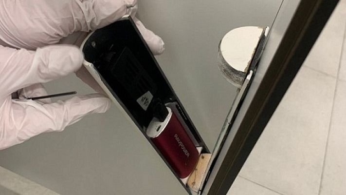 Telediario 1 - Dos detenidos en Málaga por grabar a más de 100.000 mujeres con cámaras ocultas en baños públicos