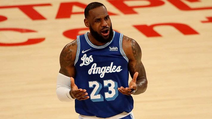 Telediario 1 - LeBron hace historia al superar la barrera de los 35.000 puntos