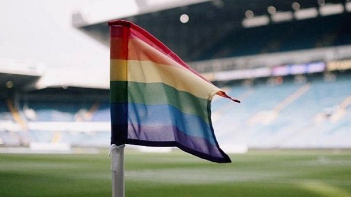 Telediario 1 - Hacemos equipo, la campaña contra la LGTBIfobia en el deporte