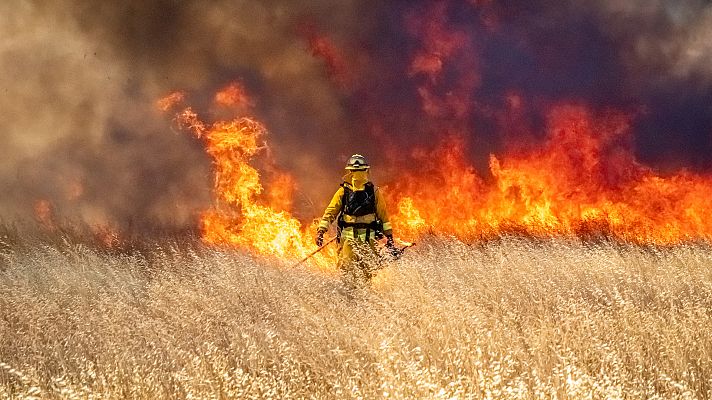 España Directo - España Directo - Palos de la Frontera arde