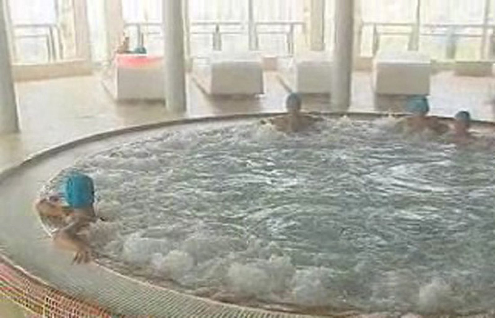 España Directo - SPA en la playa de la Concha | Ver