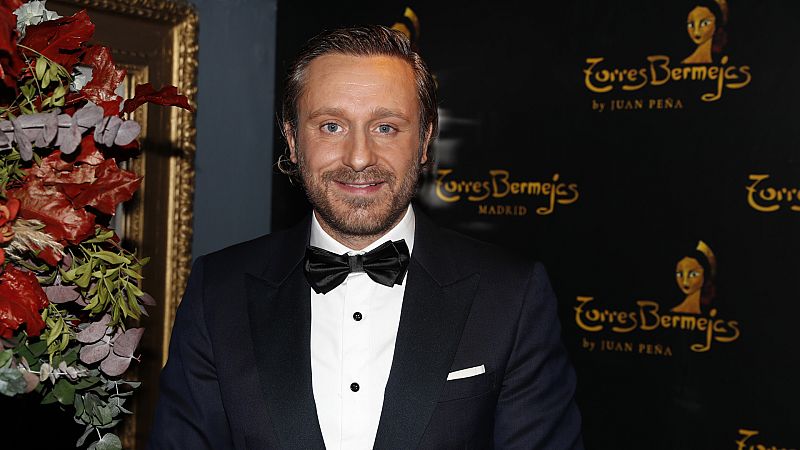 ¿Quién es Juan Peña, el "cantante de las estrellas"?