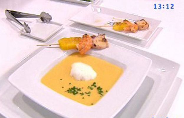 RTVE Cocina - Crema de langostinos con brochetas