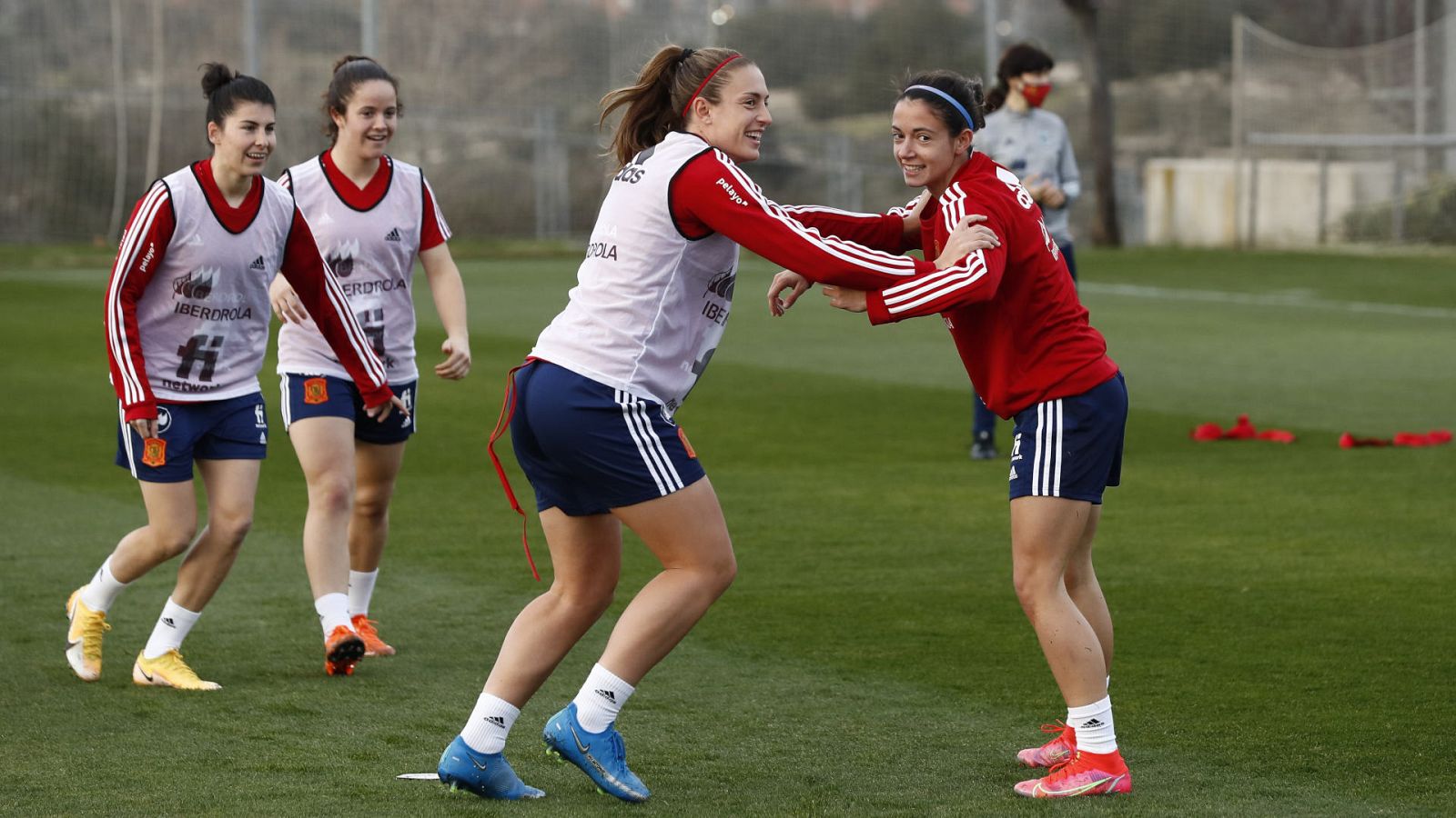 España cierra la clasificación de la Euro 2022 ante Polonia | Ver