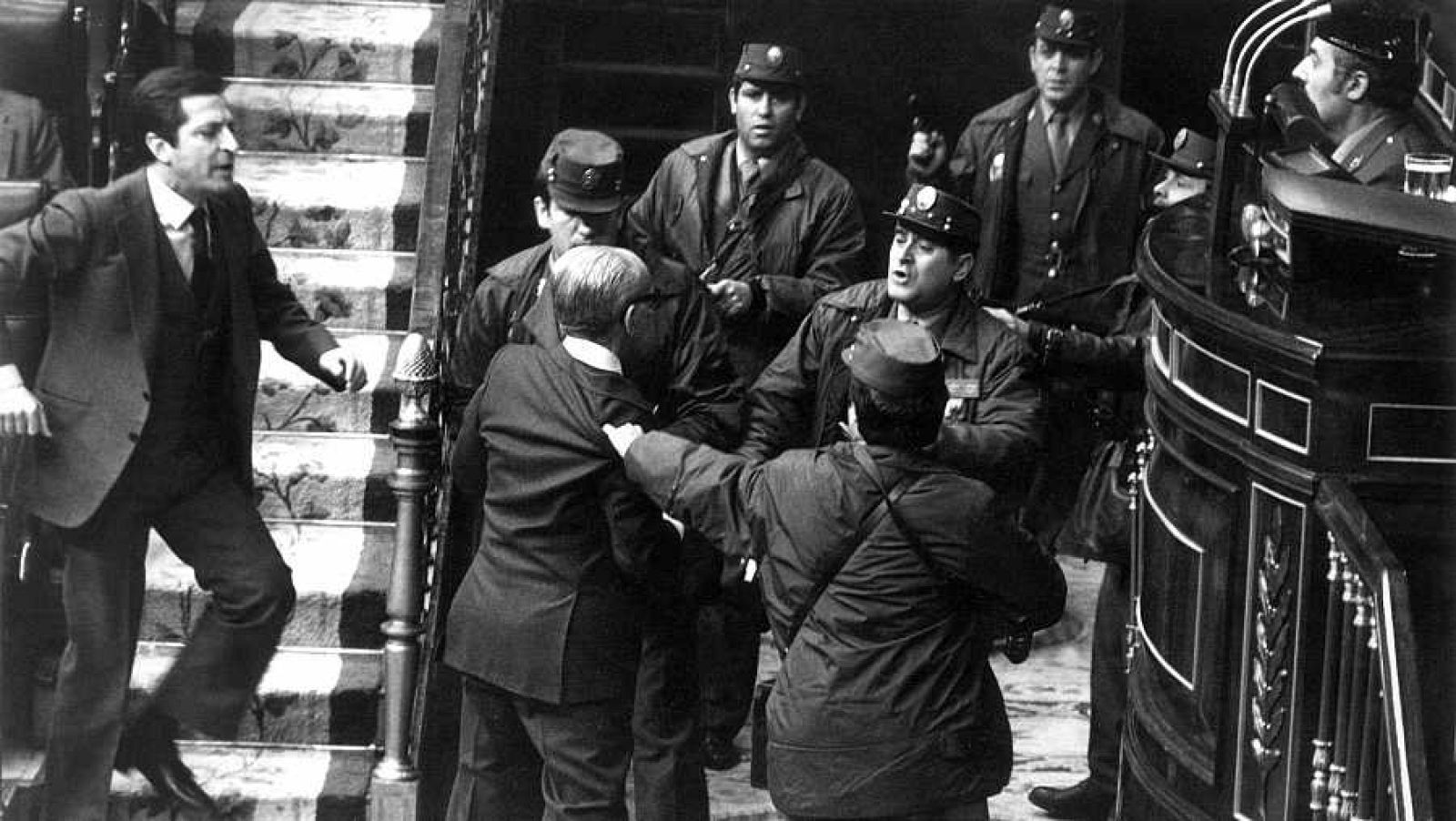 Así vivió el 23F el ujier en el Congreso: testigo directo de una conversación entre Tejero y Suárez