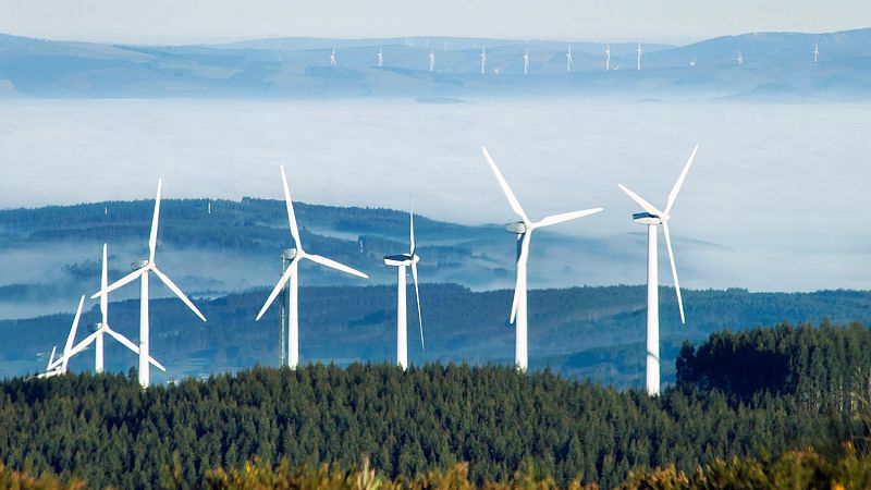 Intervalos de viento fuerte en el litoral oeste de Galicia, noroeste de Navarra y área del Estrecho - Ver ahora