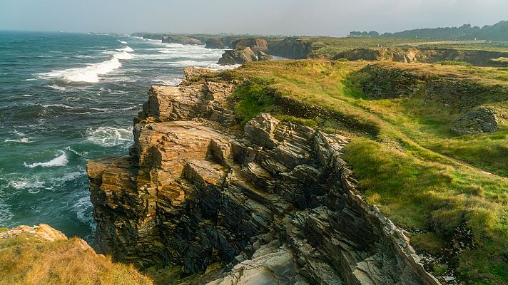 El tiempo - Un frente atlántico dejará mañana viento fuerte en Galicia y Canarias