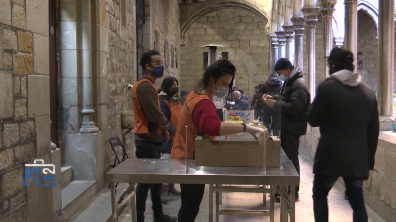 Para Todos La 2-El aumento de la pobreza con la pandemia. La solidaridad de la parroquia Santa Anna