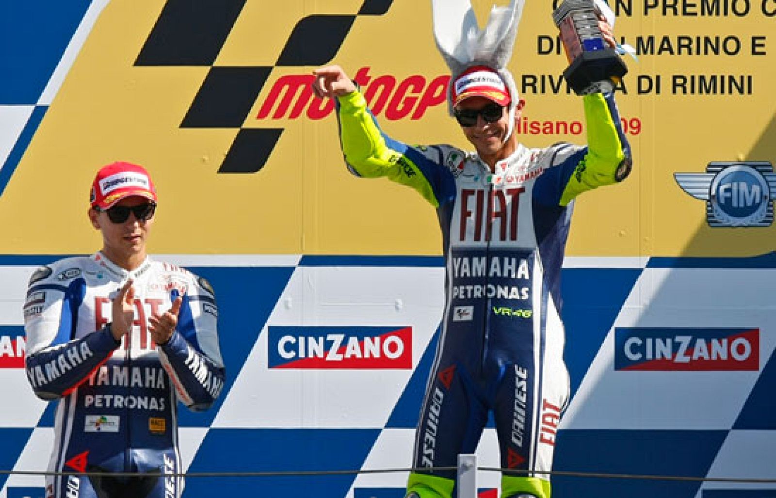 Rossi defiende a Lorenzo | Ver
